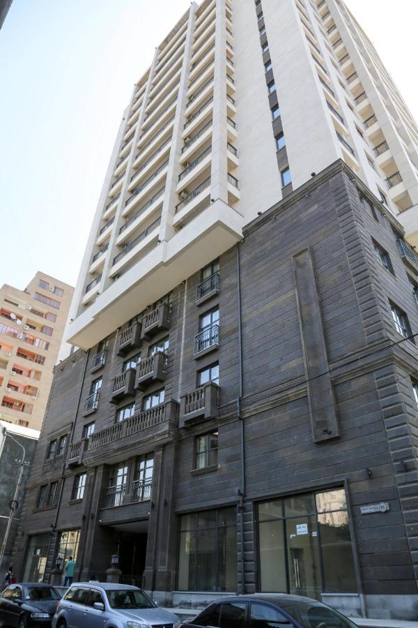Danube Apartment By Downtown Inn 耶烈万 外观 照片